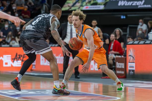 他也能胜任 他也能胜任